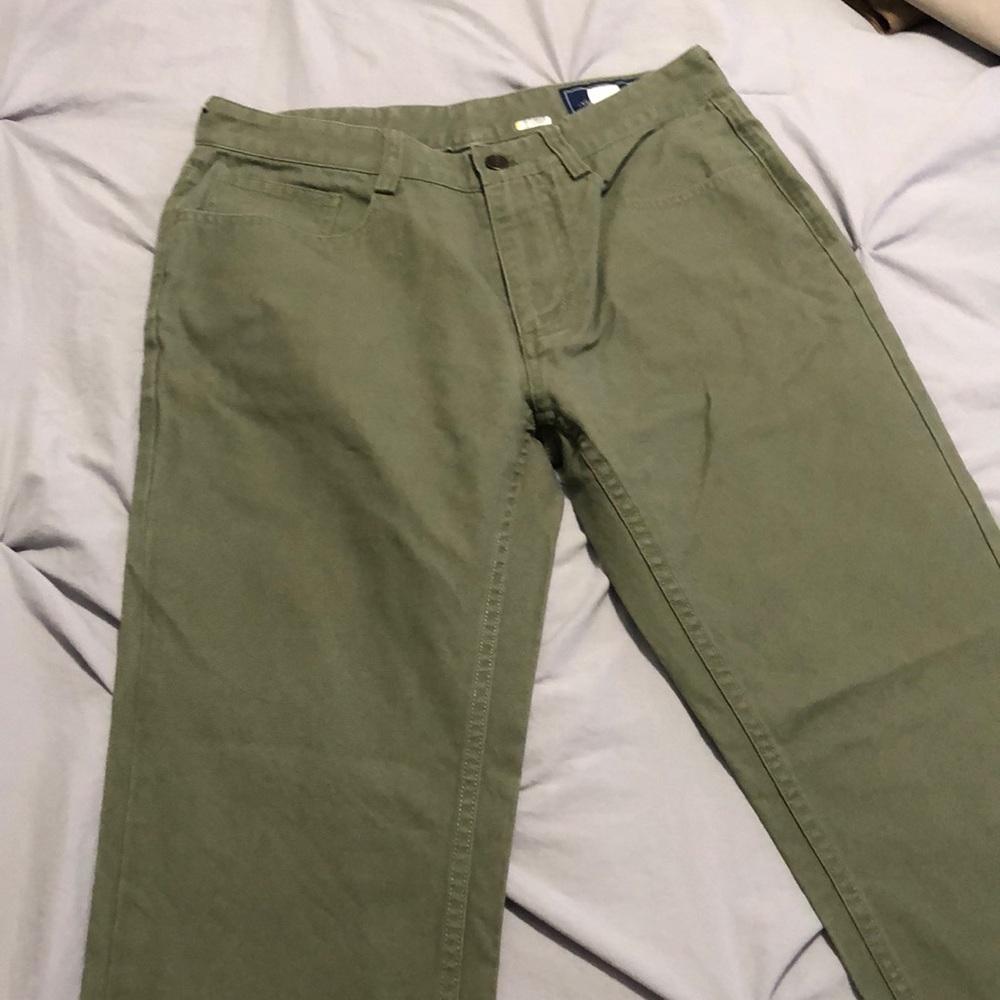 Mens Vineyard Vines pants - dark green 30x32, no rips, stains, or tears